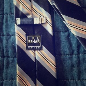 Men's Ike Behar tie